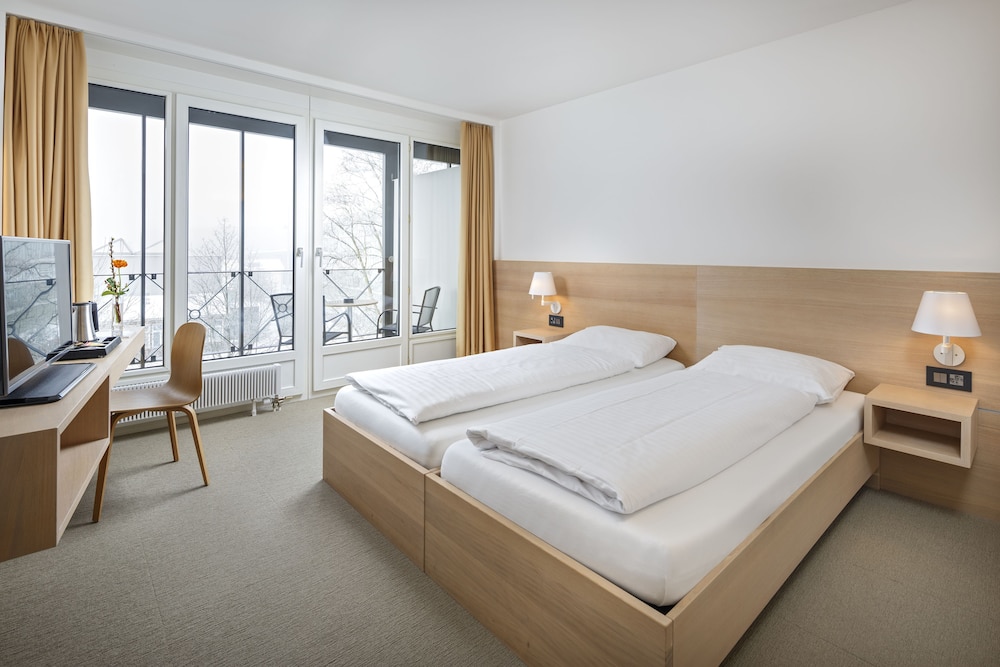 Standard Twin Room, 1 Double Bed photo 3