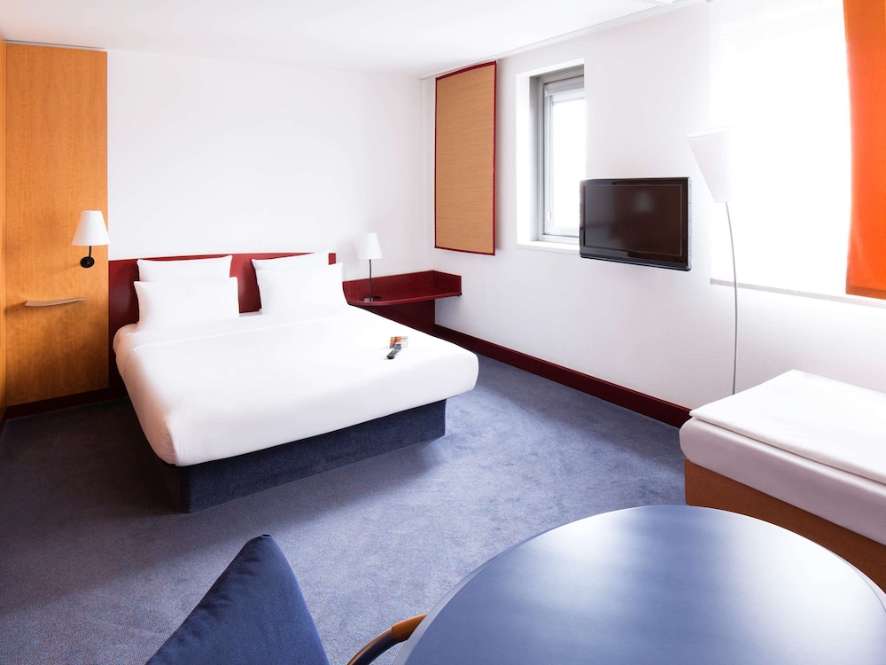 Superior Suite - Photo 3