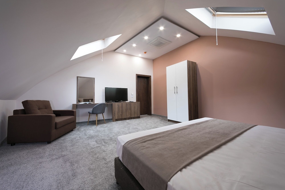 Family Apartment photo 3