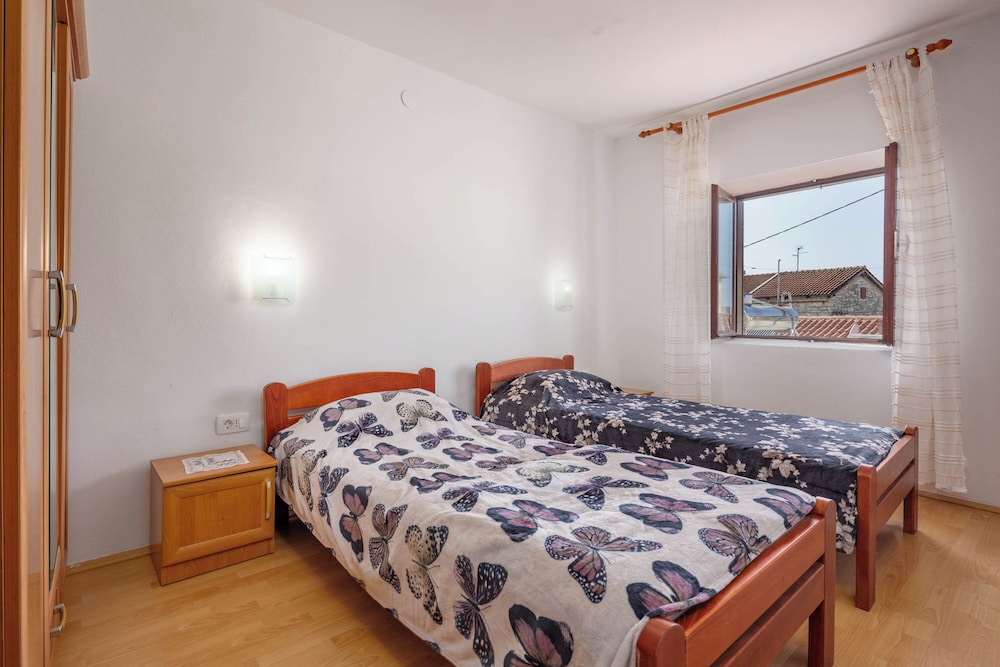 Family House, Multiple Bedrooms (Lovely House Luiza)