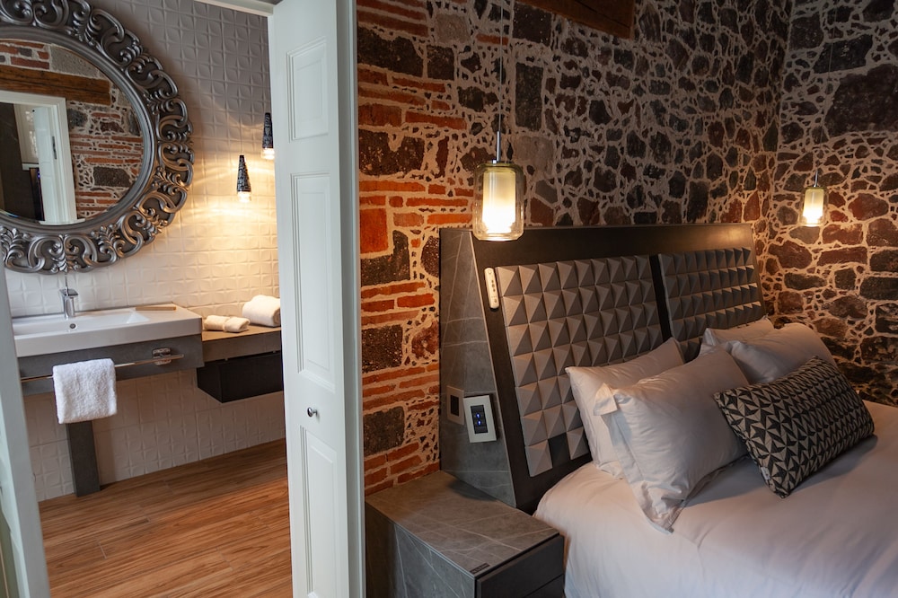 Luxury Suite, 1 King Bed photo 2