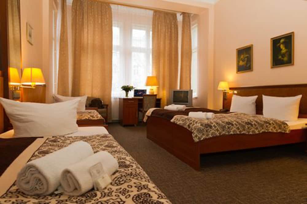 Quadruple Room photo 1