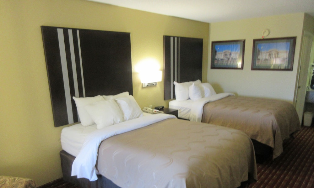 Standard Room, 2 Double Beds - Photo 8