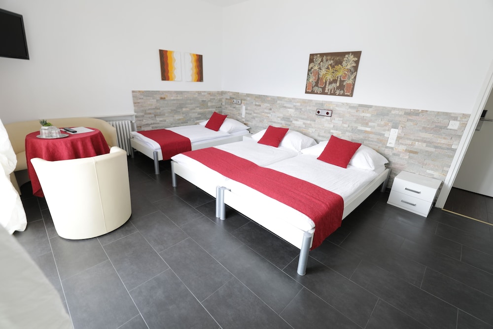 Triple Room, Lake View photo 3