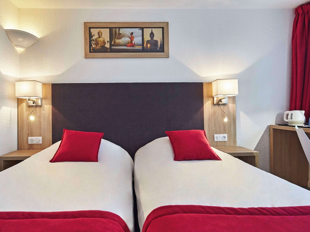 Standard Room, 2 Twin Beds - Photo 8