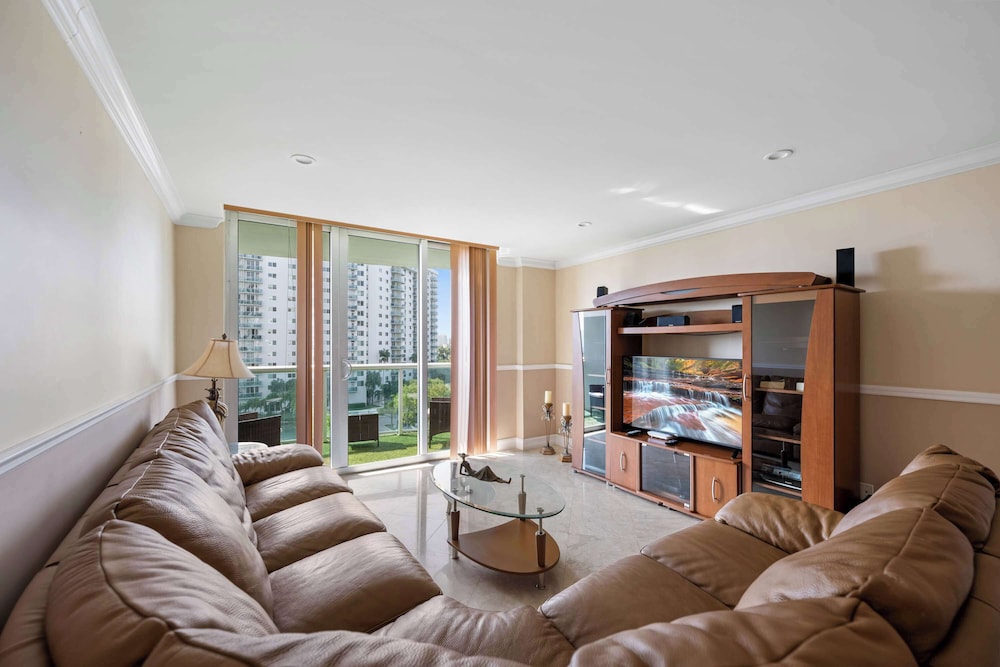 Condo, 2 Queen Beds, Pool Access, City View photo 2