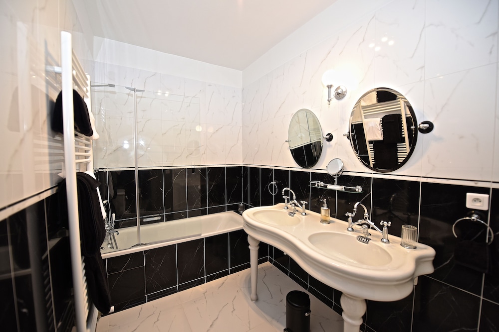 Superior Double Or Twin Room photo 3