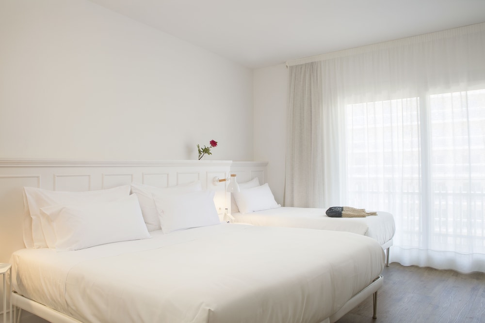 Comfort Triple Room, Balcony (3 adults) - Photo 1