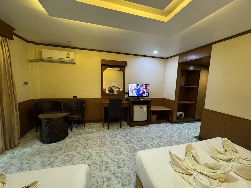 Standard Triple Room - Photo 10