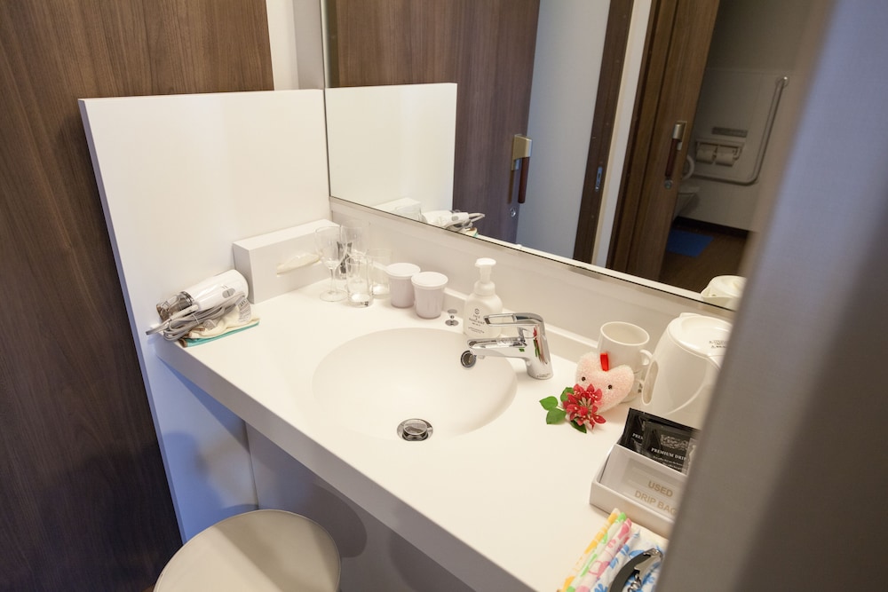 Economy Double Room, Non Smoking (Bamboo) photo 2