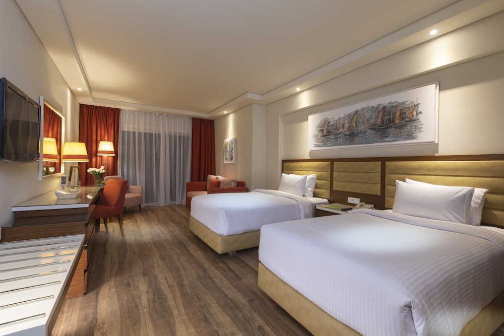 Room, 2 Twin Beds (Sea Front) - Photo 2
