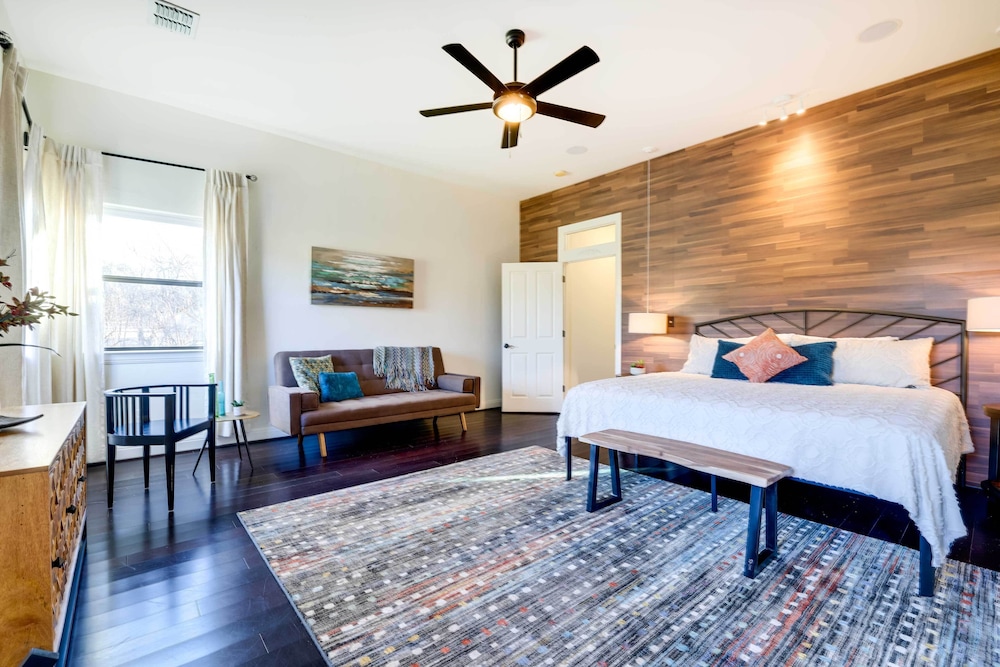 House (4 Bedrooms) photo 1