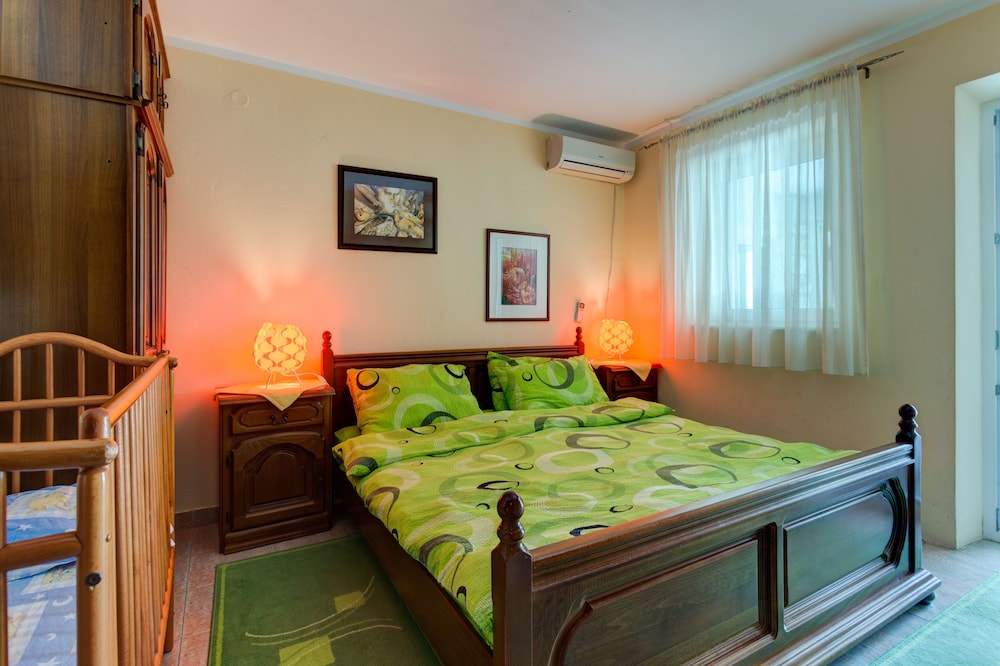 Gallery Apartment photo 2