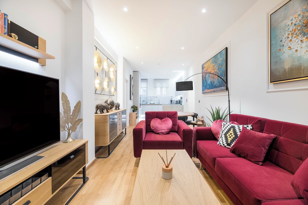 Classic Apartment, Balcony