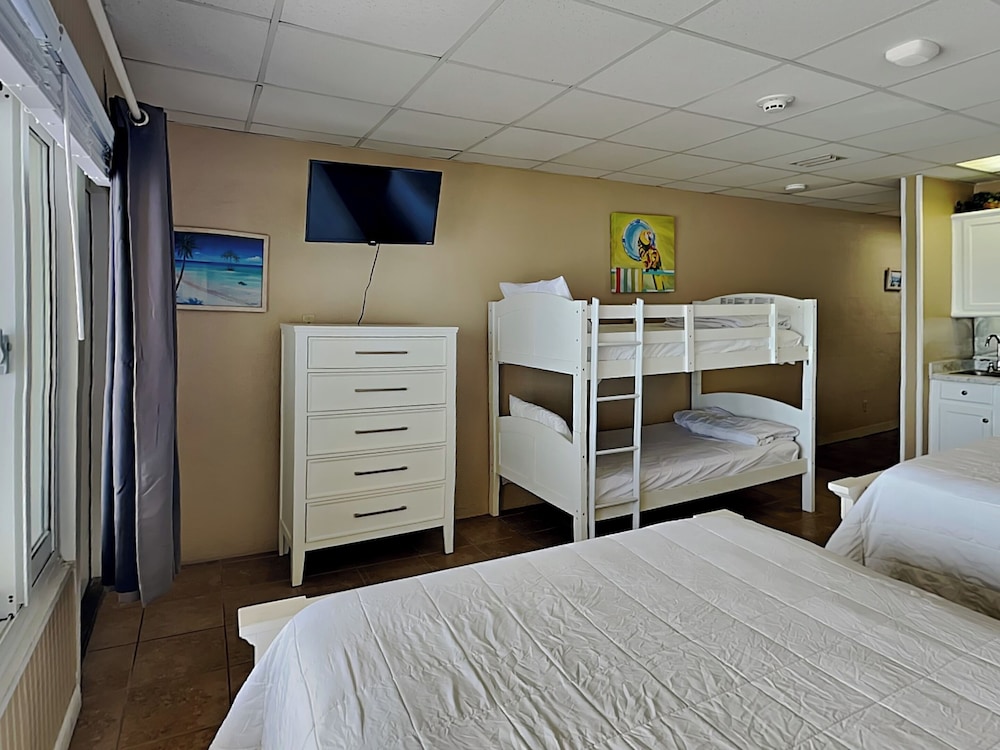 Condo, Multiple Beds, Balcony, Beach View (#520 - No Pets) photo 3
