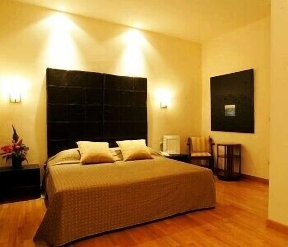 Economy Twin Room photo 1