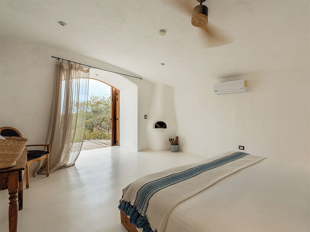 Nest Suite King Garden with Terrace