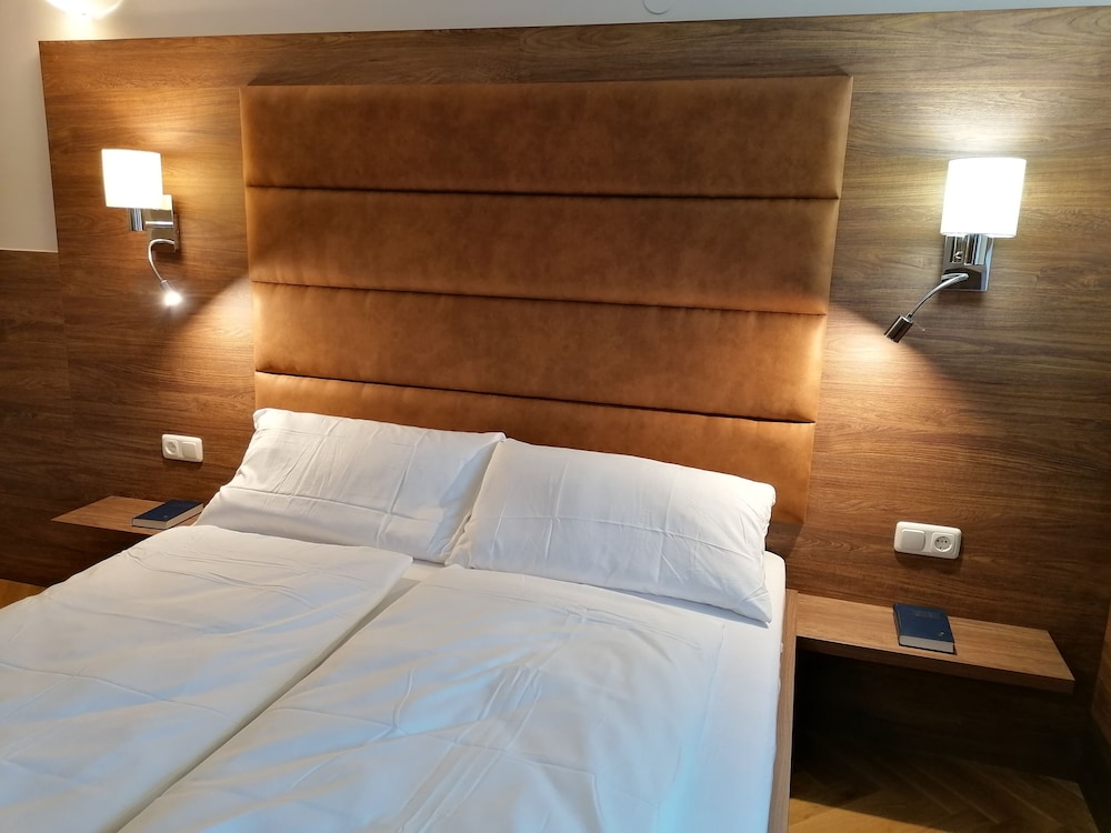 Deluxe Studio Suite (Top 32) photo 2