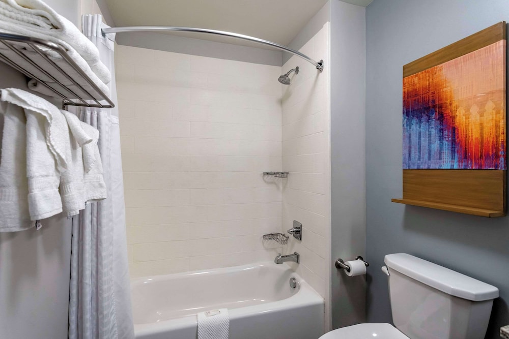 Suite, 2 Queen Beds, Non Smoking (Efficiency) - Photo 4