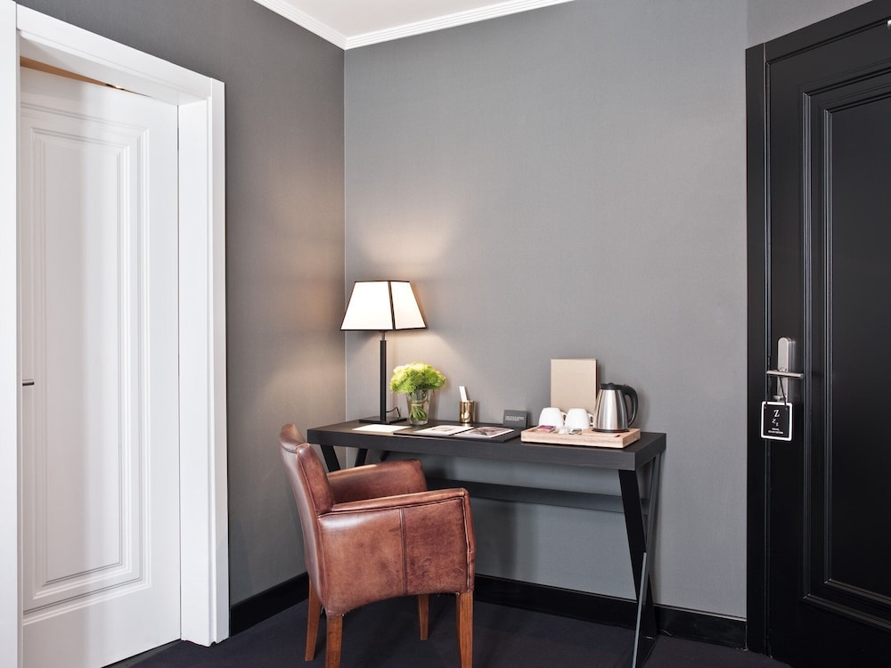 Junior Suite thumbnail 6