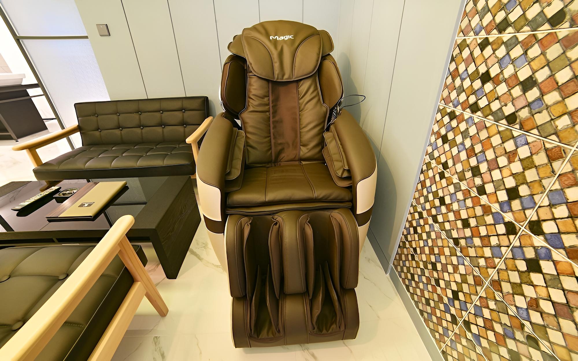 Room (VIP twin massage chair (with styler)) - Photo 6