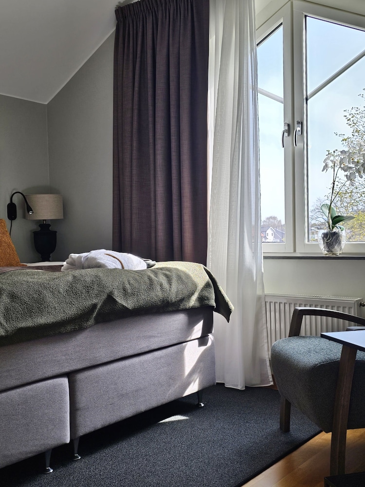 Superior Suite (Pool access included) photo 3