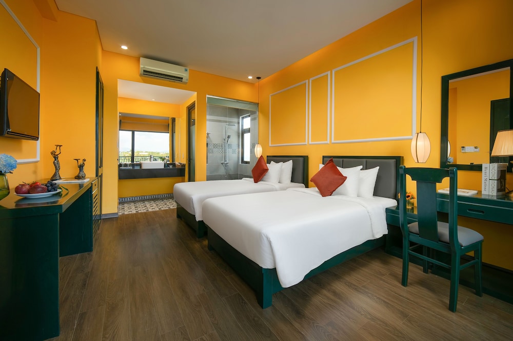 Deluxe Room, Patio photo 3