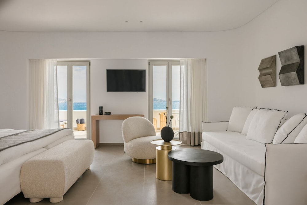Suite (Grace with Plunge Pool)