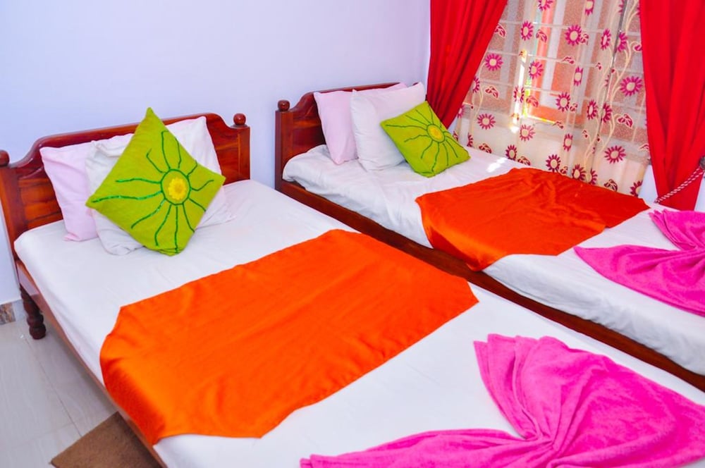 Standard Double Room, Garden View (with fan ) photo 2