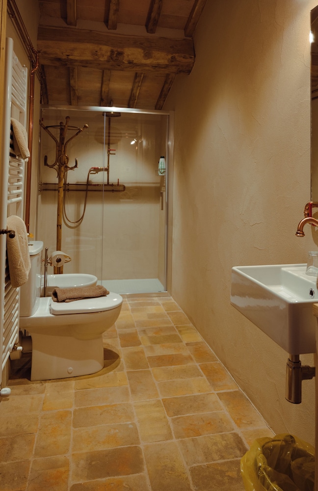 Classic Quadruple Room - Photo 2