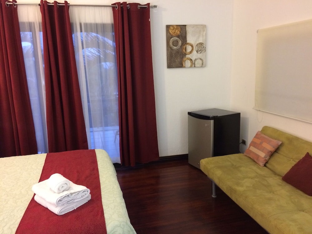 Standard Triple Room, 1 Queen Bed with Sofa bed photo 2