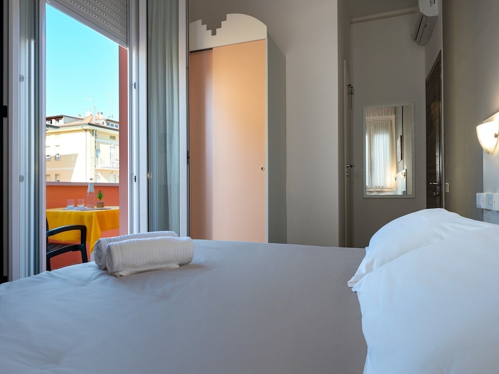 Economy Double or Twin Room, Balcony photo 1
