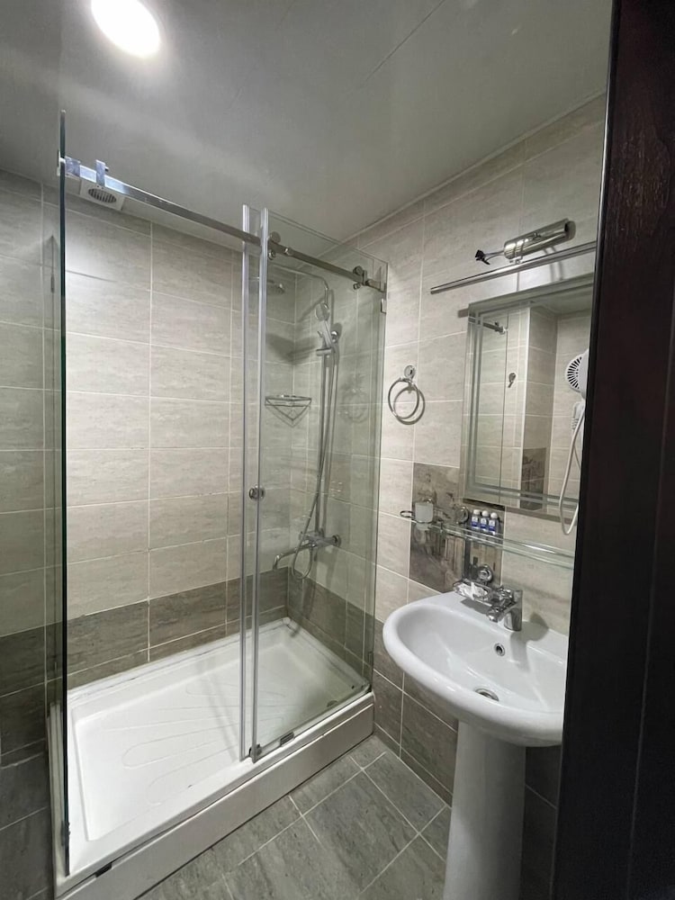 Classic Triple Room - Photo 5