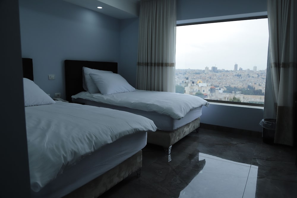 Premium Double Room - Photo 13