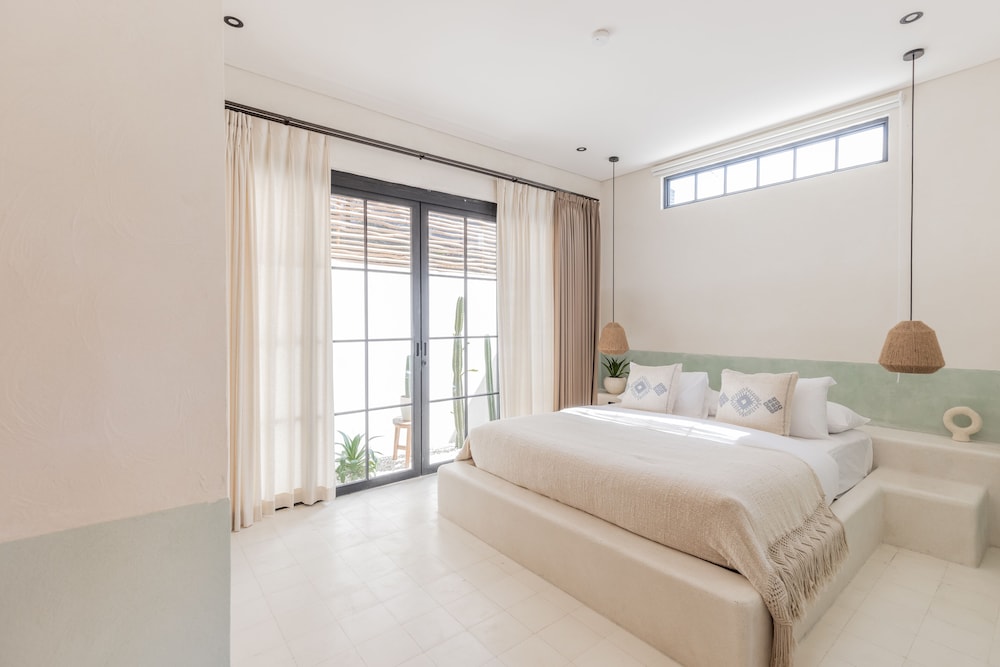 Villa, 2 Bedrooms - Photo 2