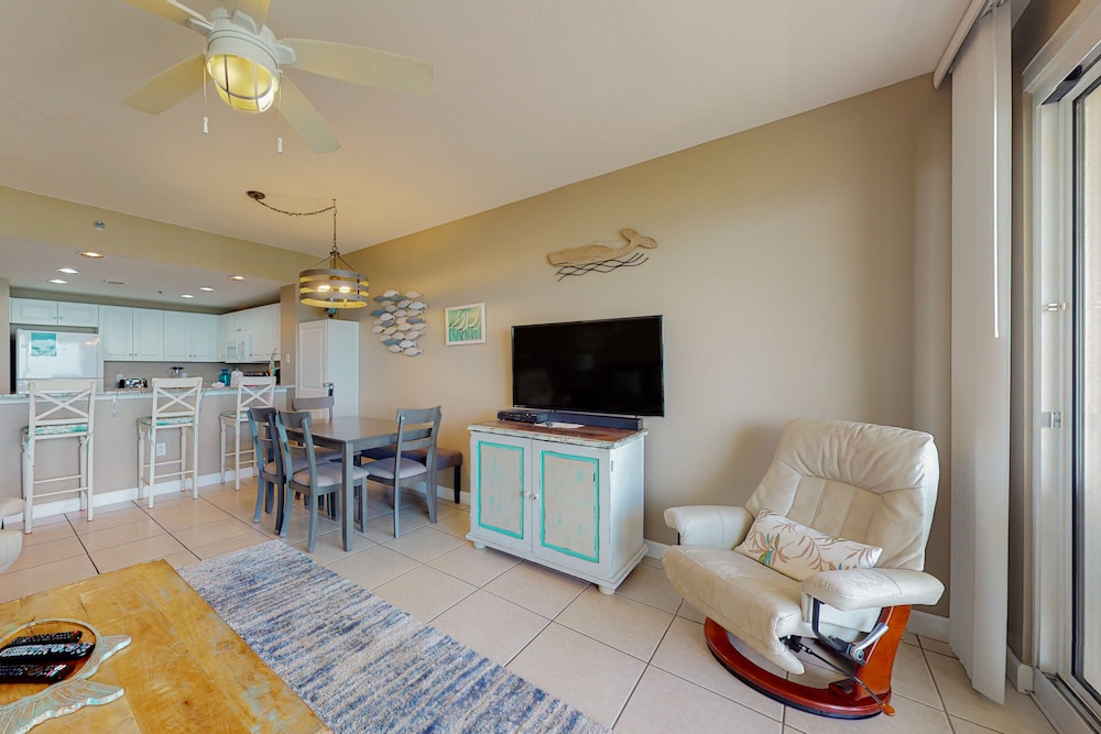 Condo, 2 Bedrooms