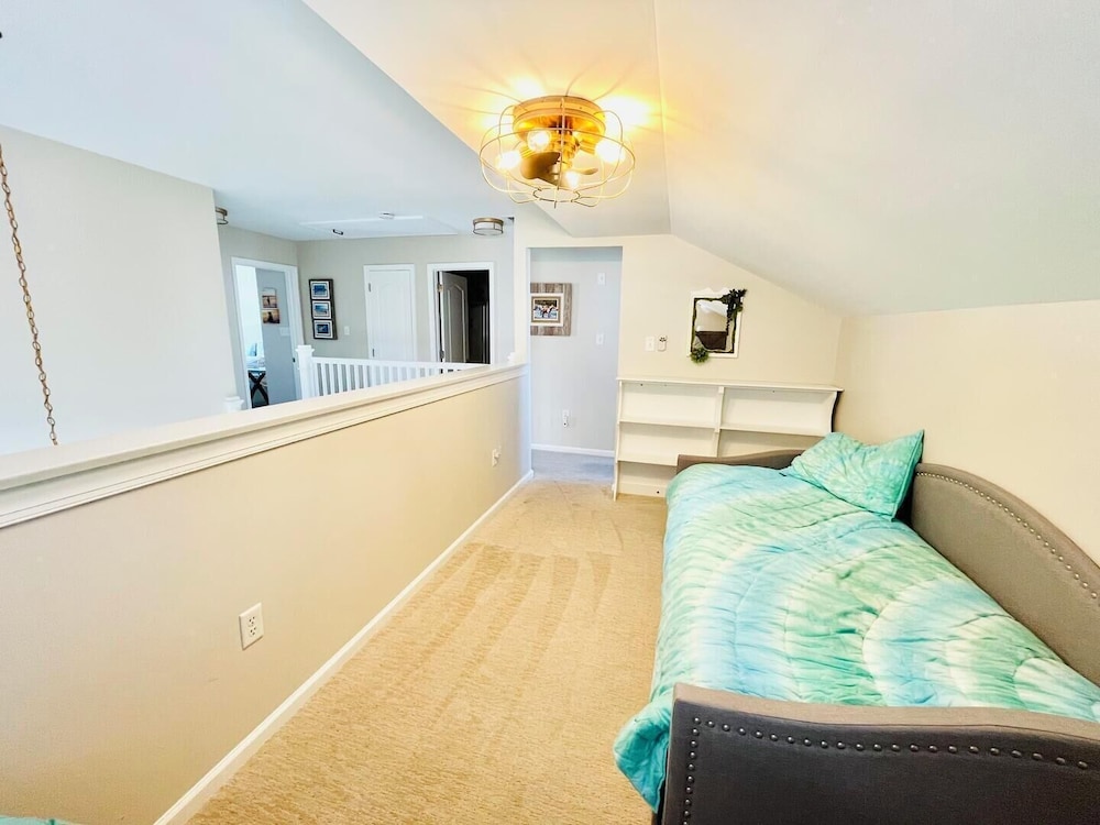 Townhome, Multiple Beds, Patio, Pool View