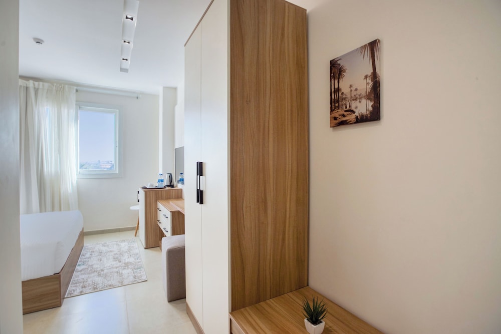 Economy Double Room, City View photo 3