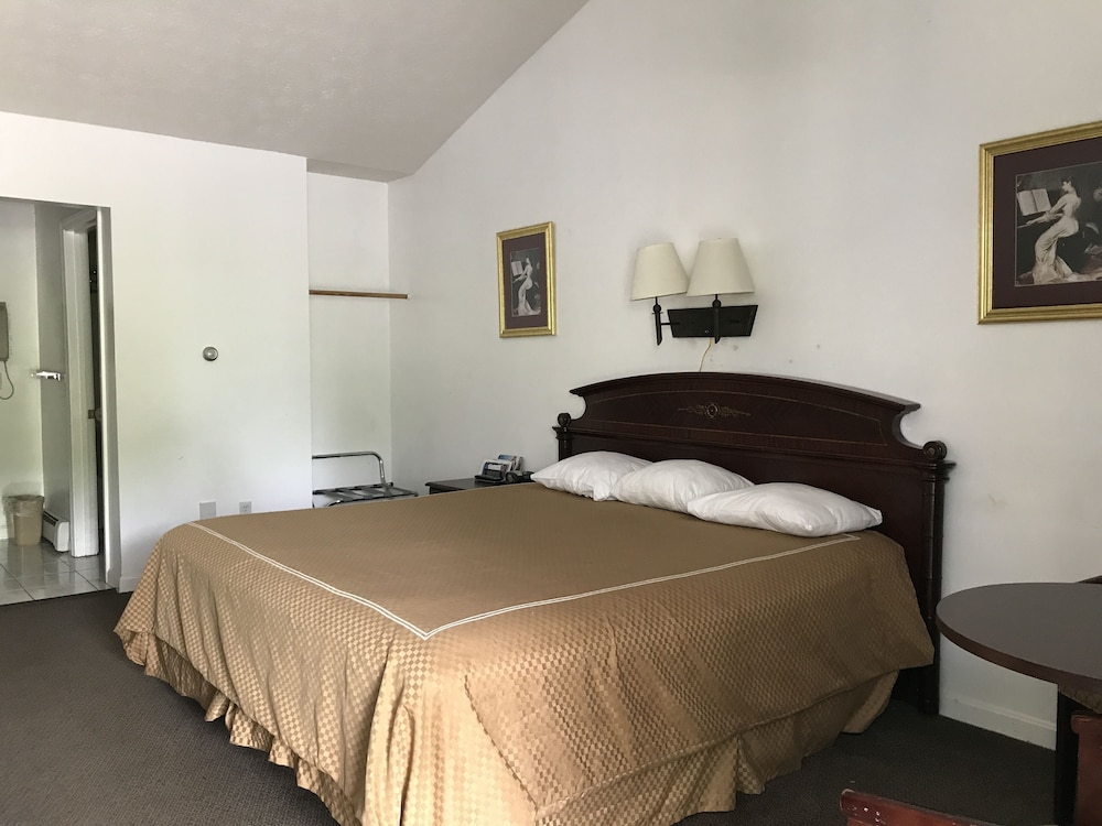 Standard Room, 1 King Bed - Photo 4