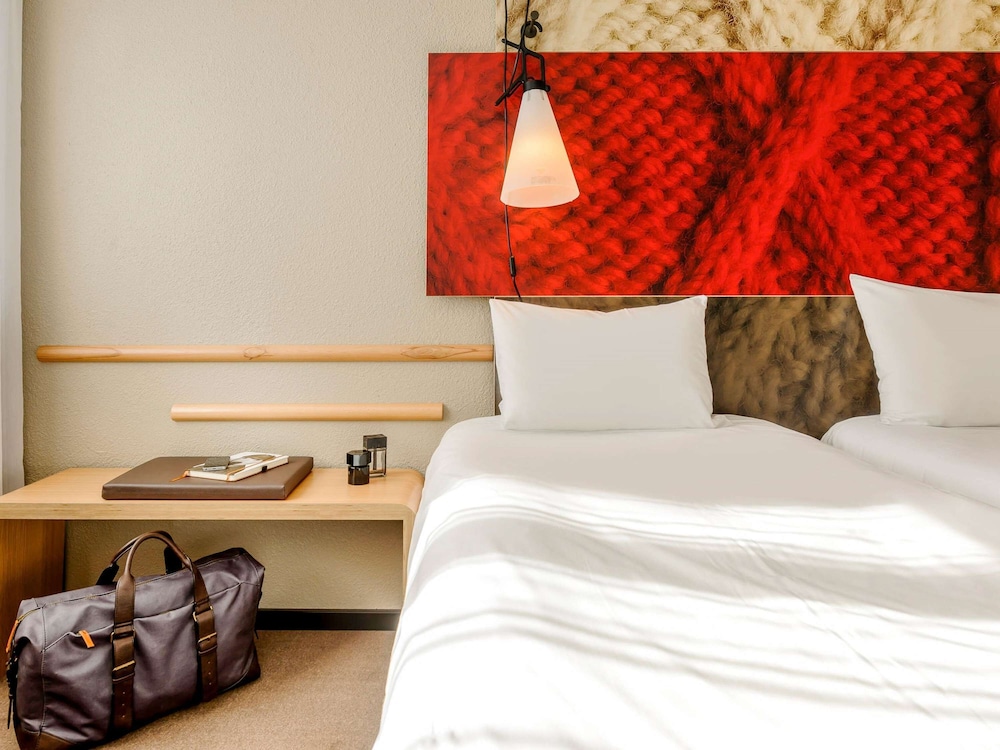 Standard Room, 2 Twin Beds - Photo 4