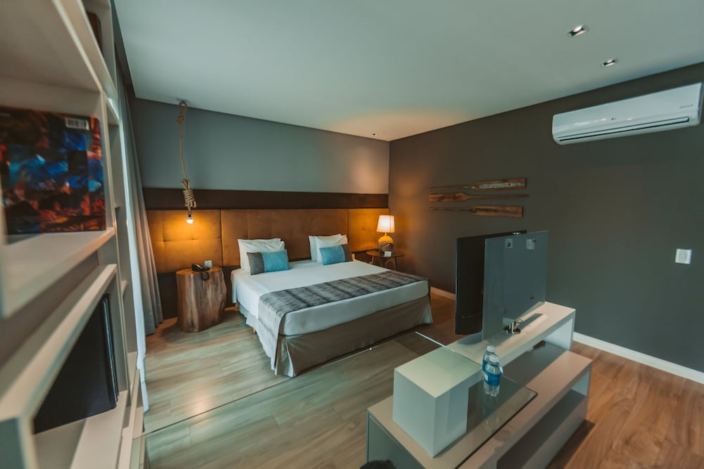 Premium Room, Pool View photo 1