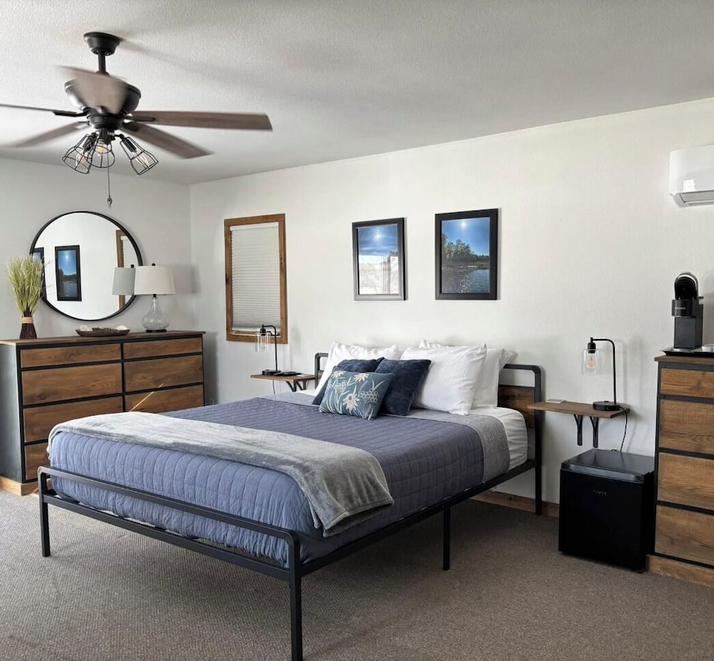 Deluxe Room, Lake View