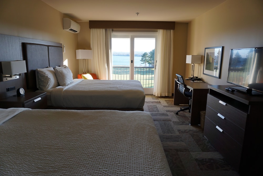 Oceanview Balcony Double Queen photo 2