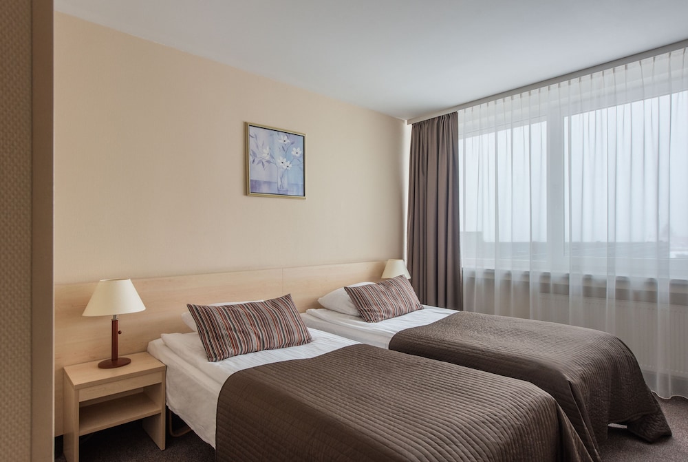 Standard Twin Room - Photo 1
