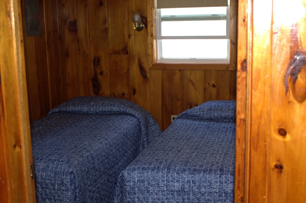Basic Cabin photo 3