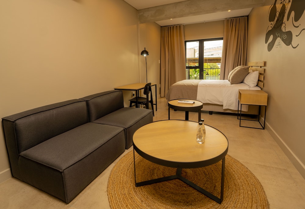 Studio Suite, Balcony - Photo 2