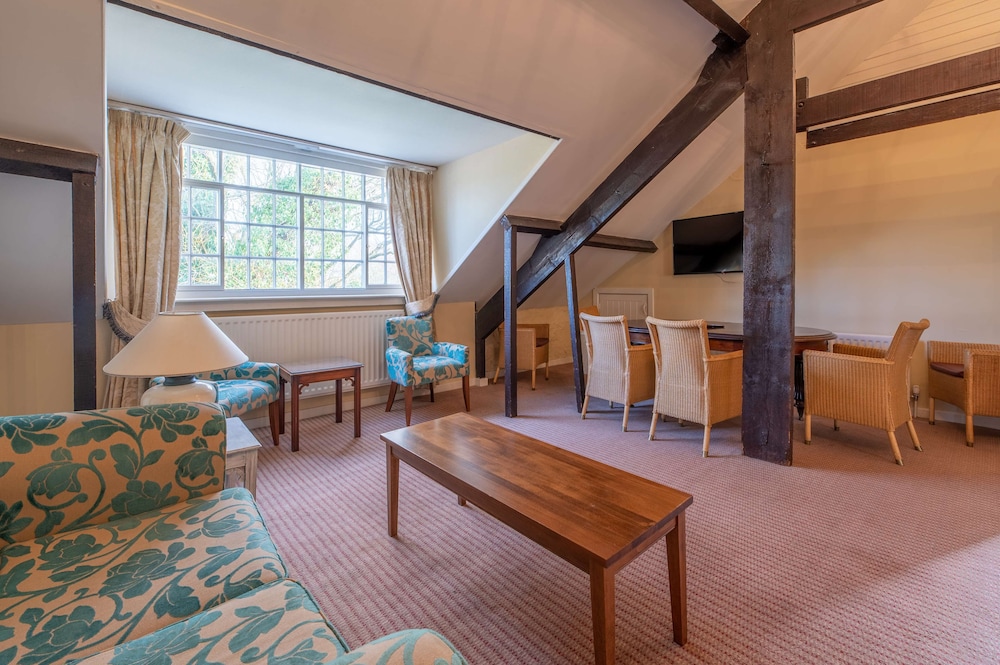 Standard Room, Multiple Beds, Non Smoking - Photo 4
