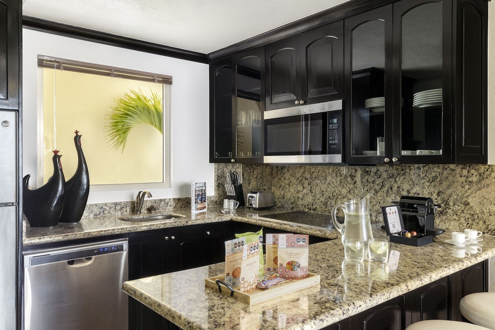 One Bedroom Ocean View - Photo 8