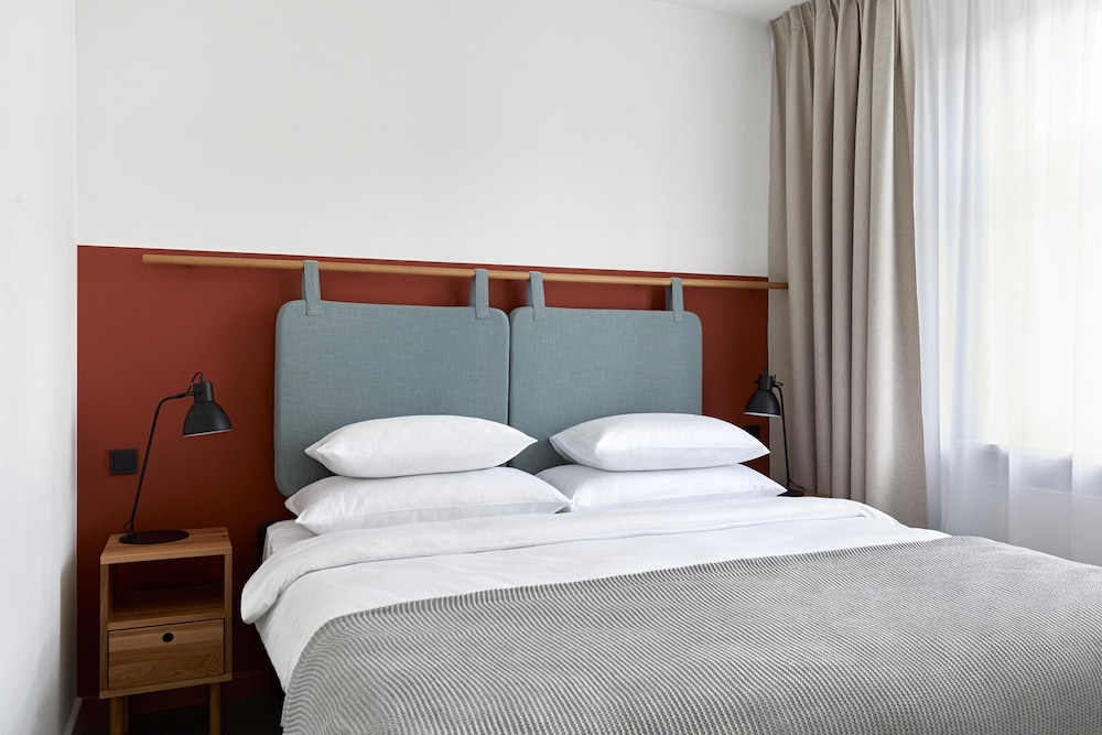 One Bedroom Apartment - Photo 4