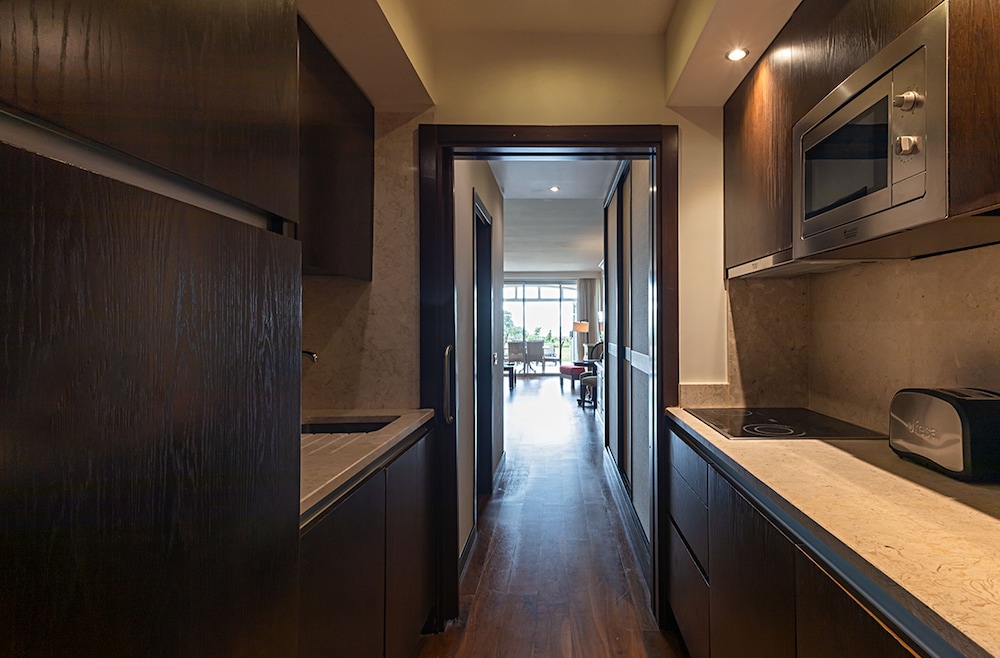 Family Room, Sea View (Cliff)